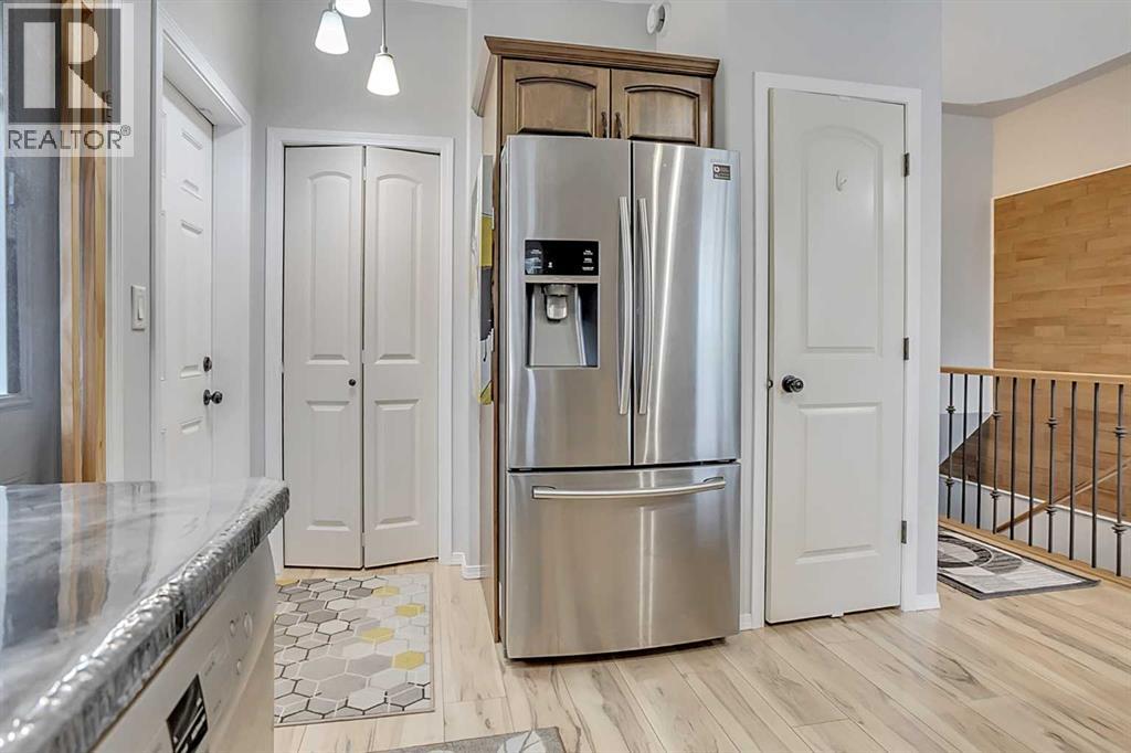 Photo 11 of 123 Vanier Drive, Red Deer AB