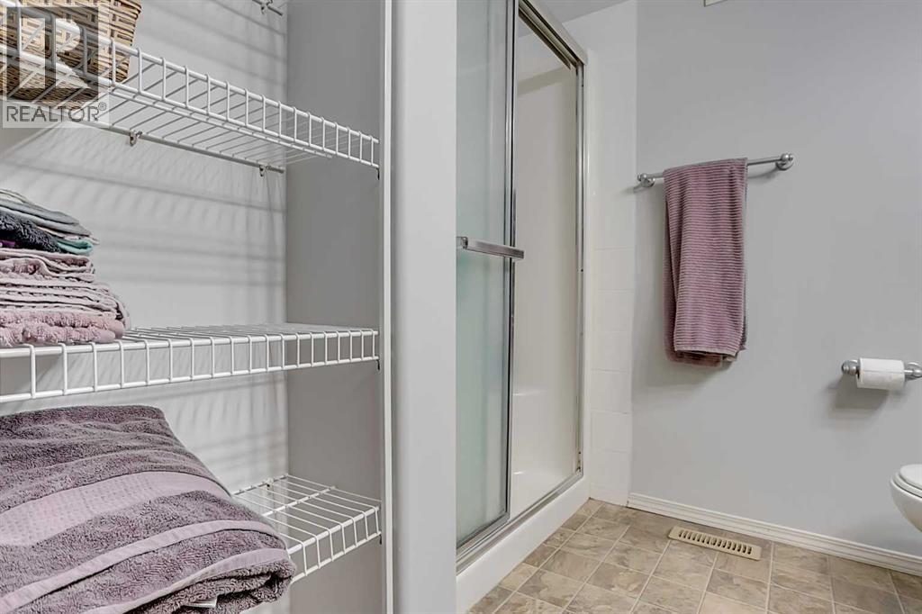 Photo 18 of 123 Vanier Drive, Red Deer AB