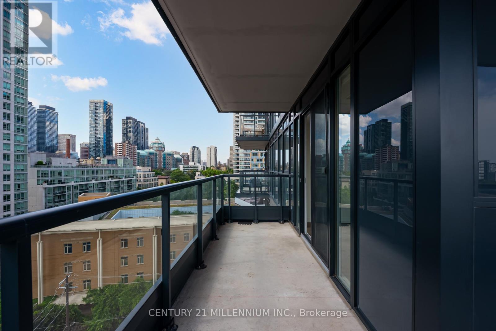 Photo 12 of 708 159 Wellesley Street, Toronto ON