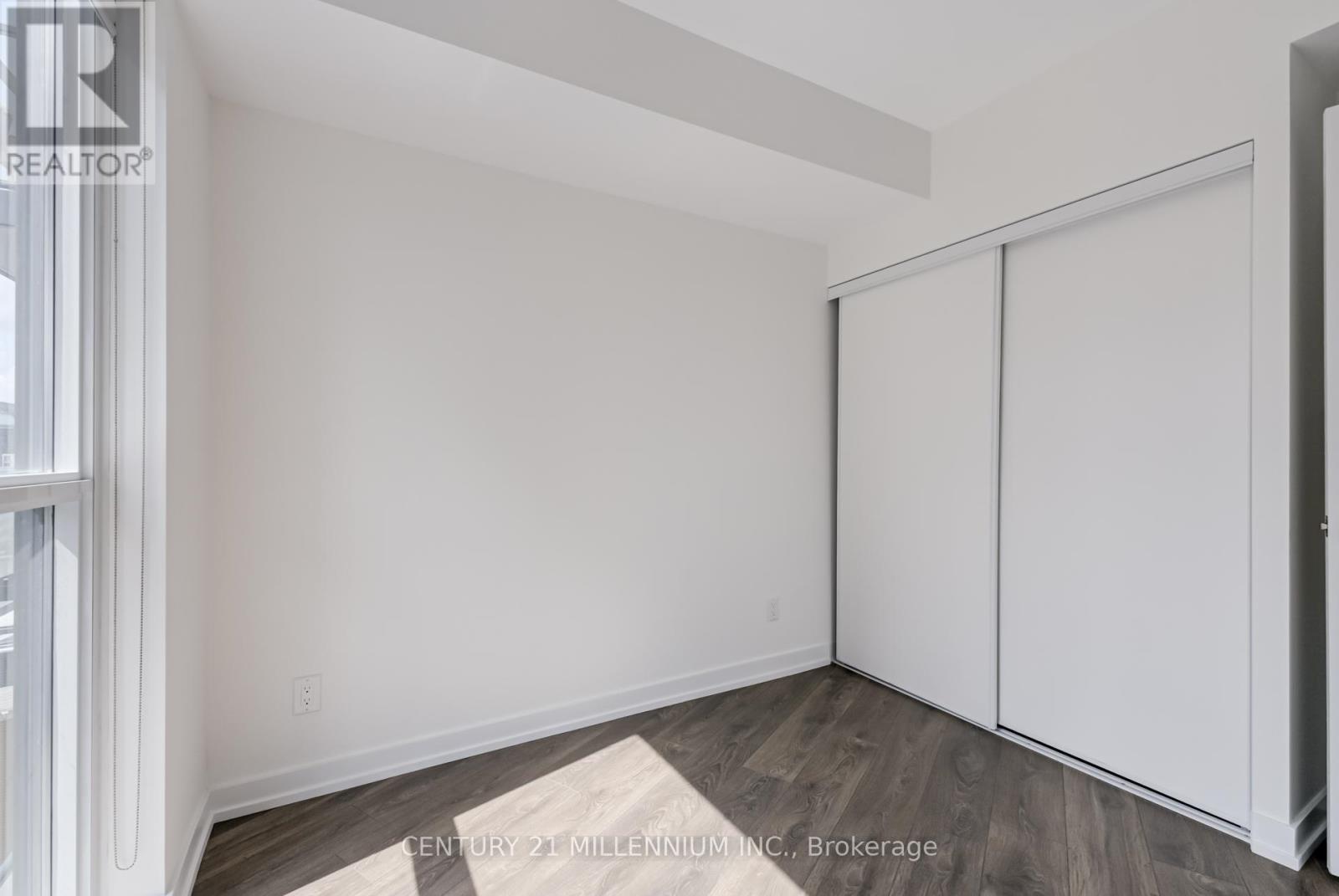 Photo 7 of 708 159 Wellesley Street, Toronto ON