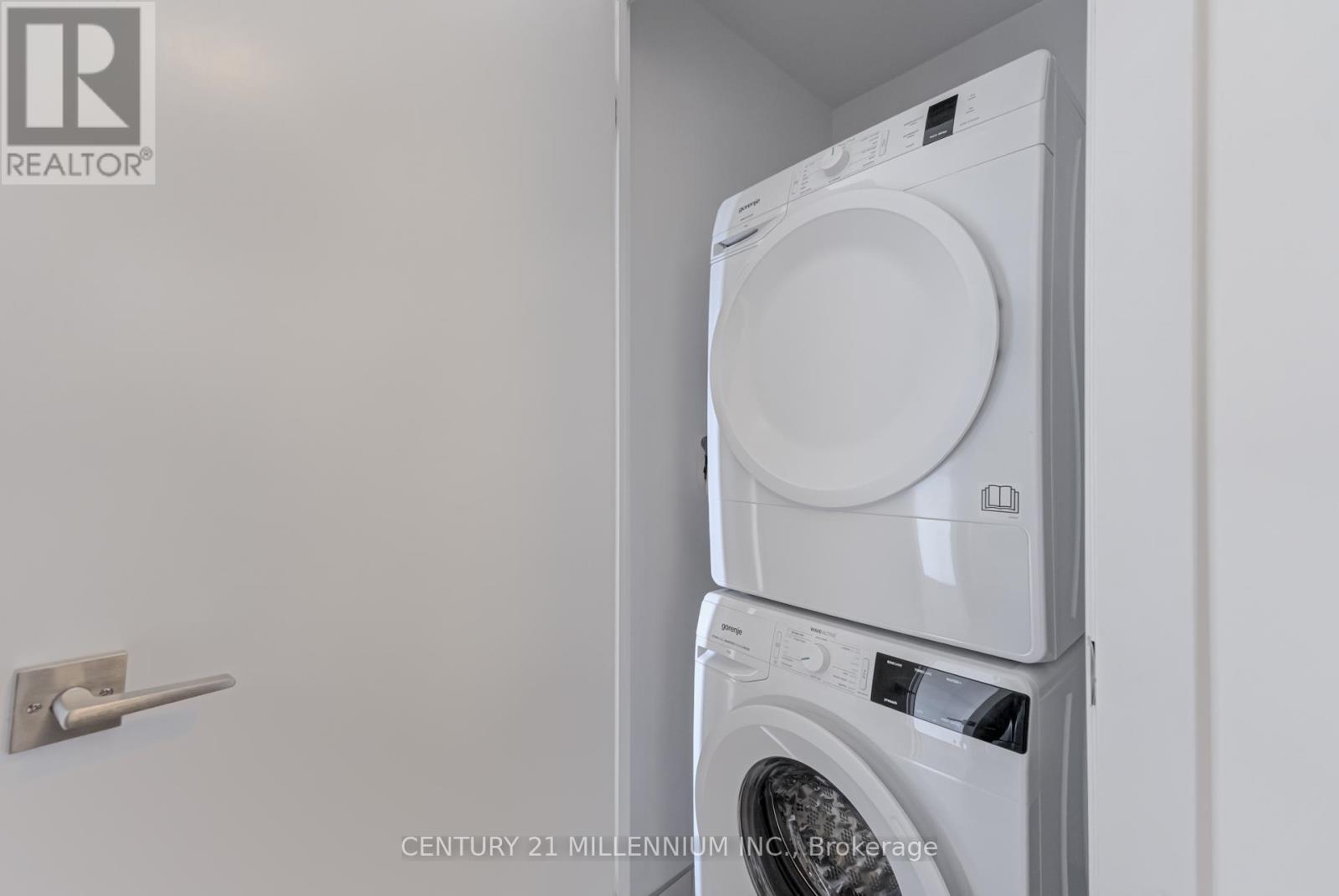 Photo 9 of 708 159 Wellesley Street, Toronto ON