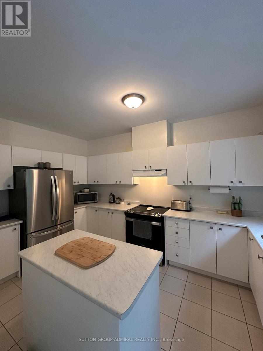 Photo 10 of 39 Atlantis Drive, Orillia ON