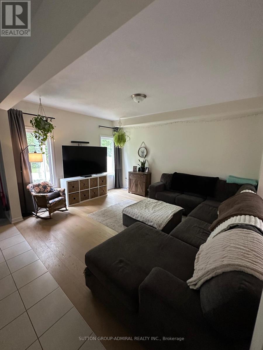 Photo 6 of 39 Atlantis Drive, Orillia ON