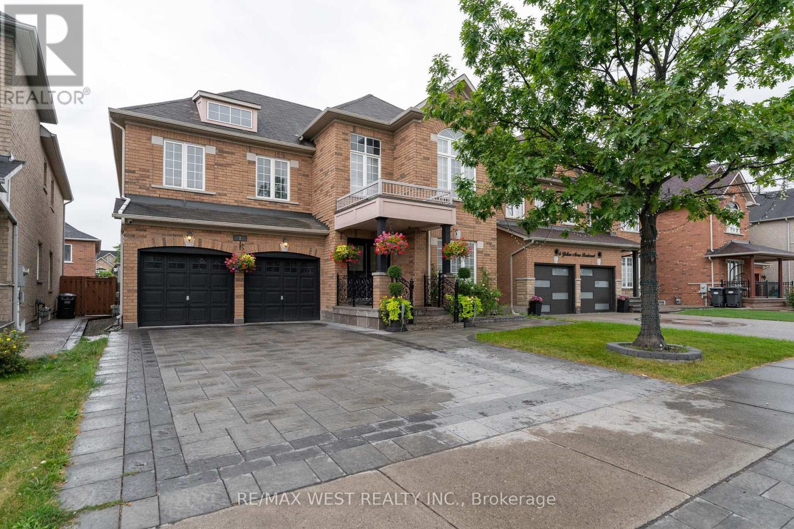 Photo 1 of 8 Yellow Avens Boulevard, Brampton ON