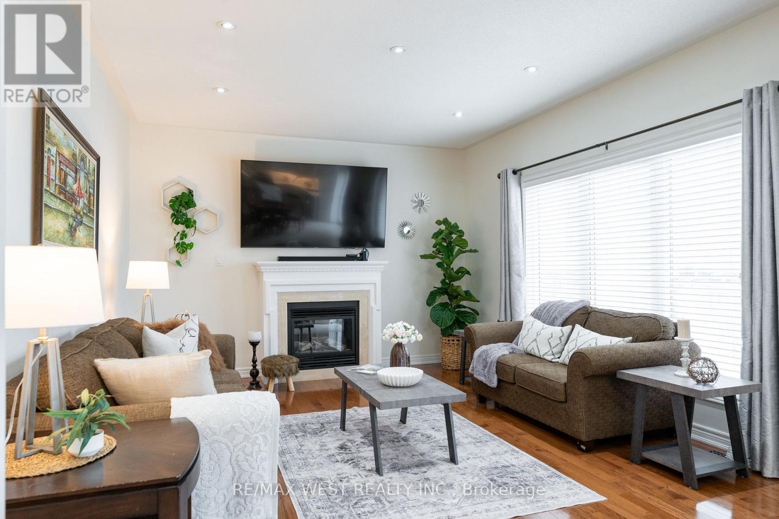 Photo 18 of 8 Yellow Avens Boulevard, Brampton ON