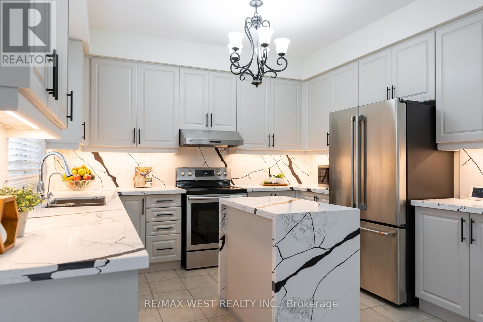 Photo 19 of 8 Yellow Avens Boulevard, Brampton ON