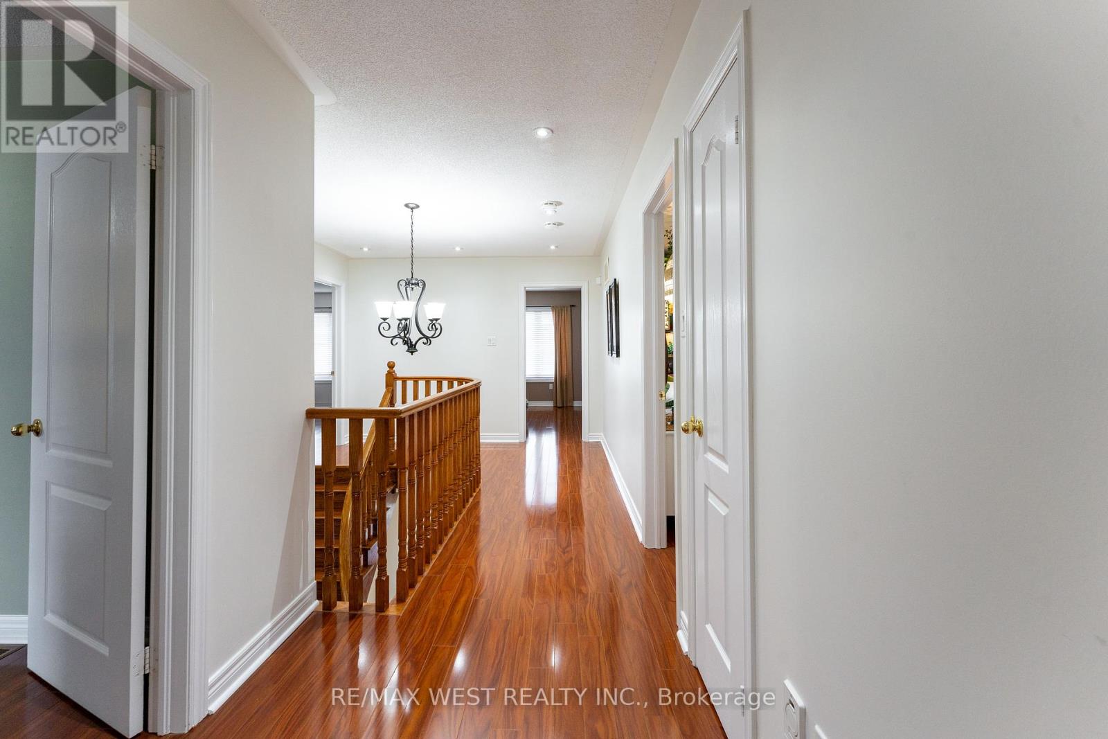 Photo 30 of 8 Yellow Avens Boulevard, Brampton ON