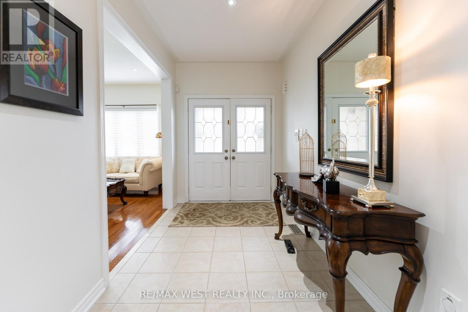 Photo 5 of 8 Yellow Avens Boulevard, Brampton ON