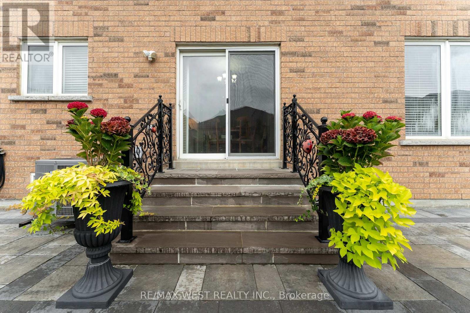 Photo 50 of 8 Yellow Avens Boulevard, Brampton ON