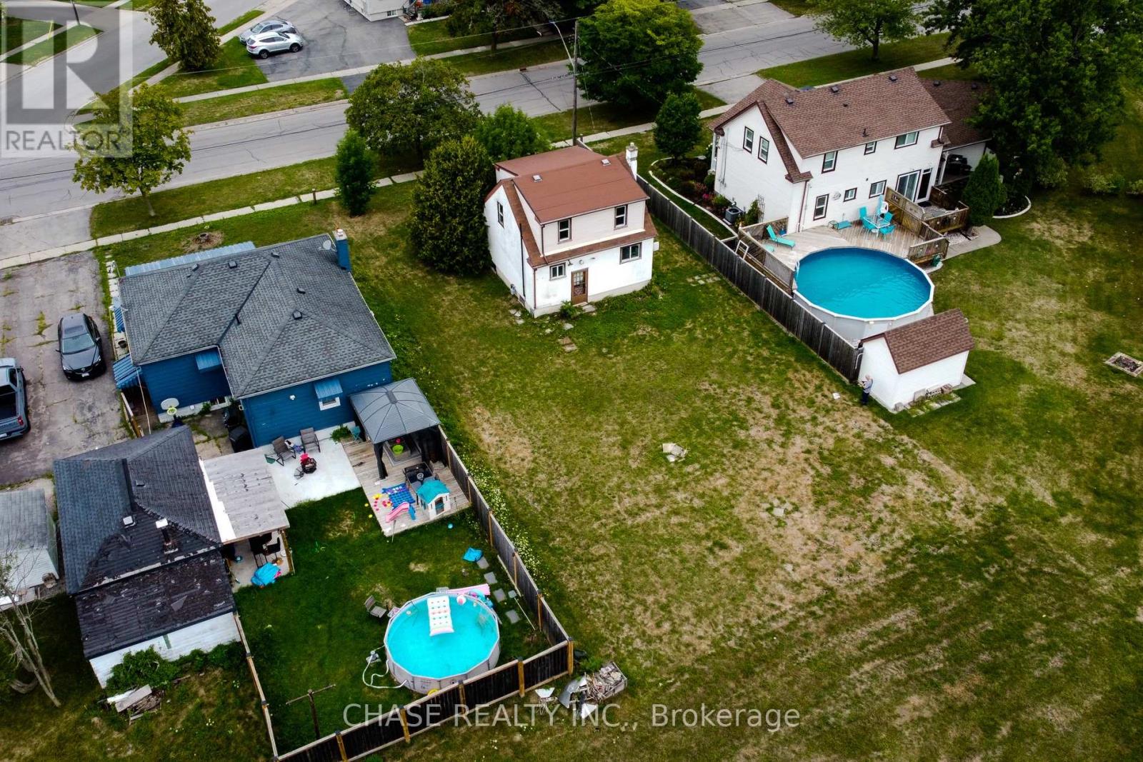 Photo 14 of 107 Saint George Street, Welland ON