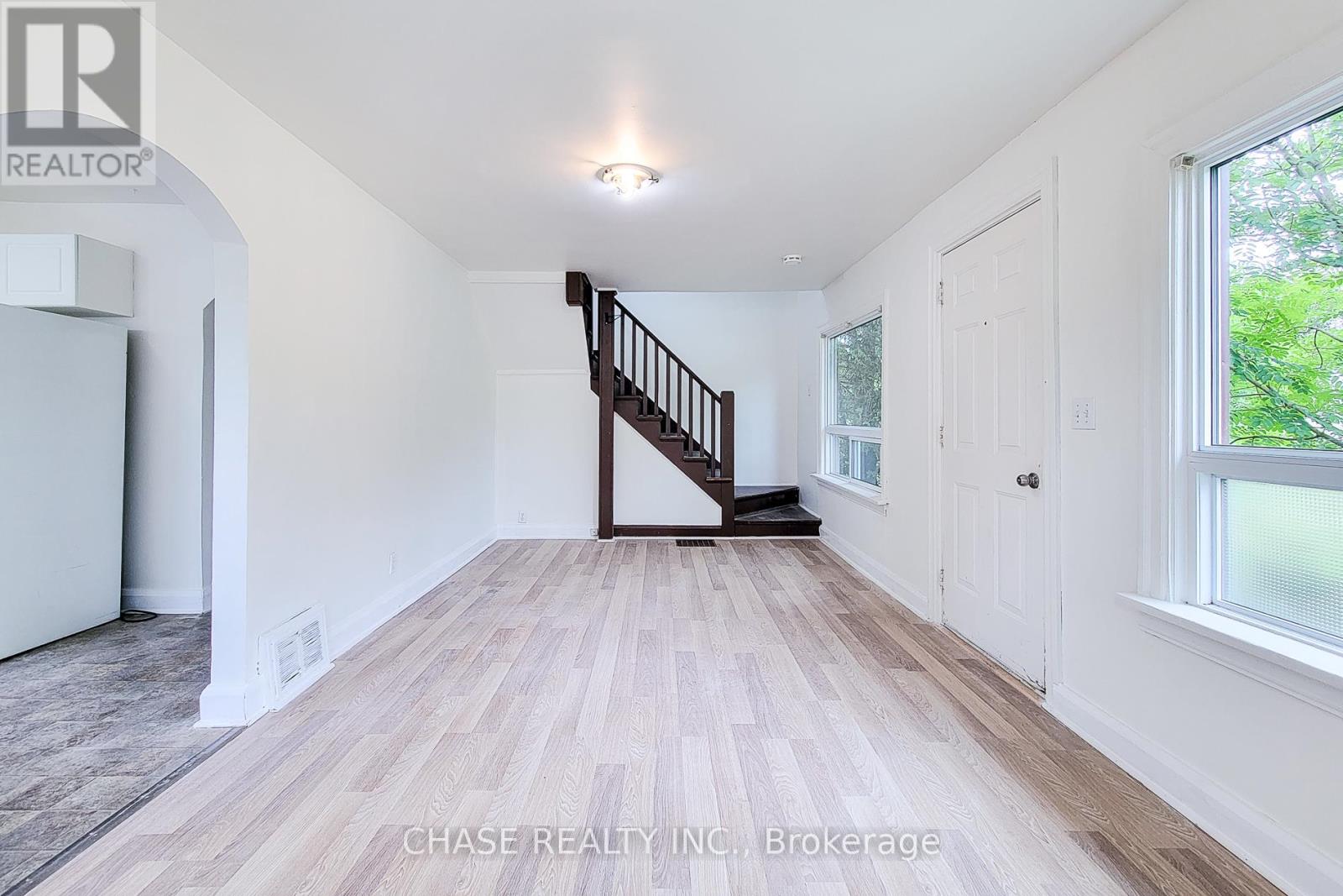 Photo 22 of 107 Saint George Street, Welland ON