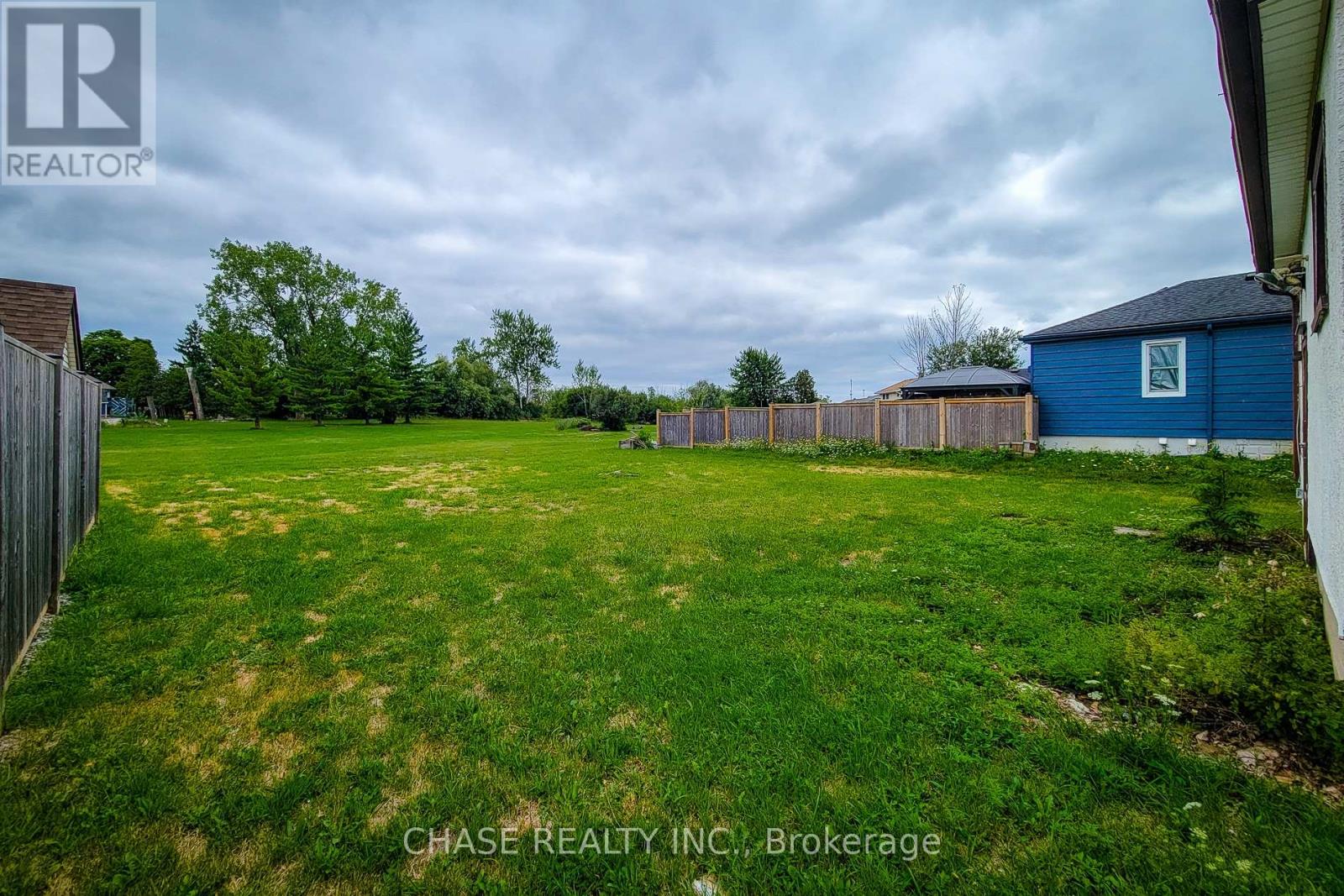 Photo 3 of 107 Saint George Street, Welland ON