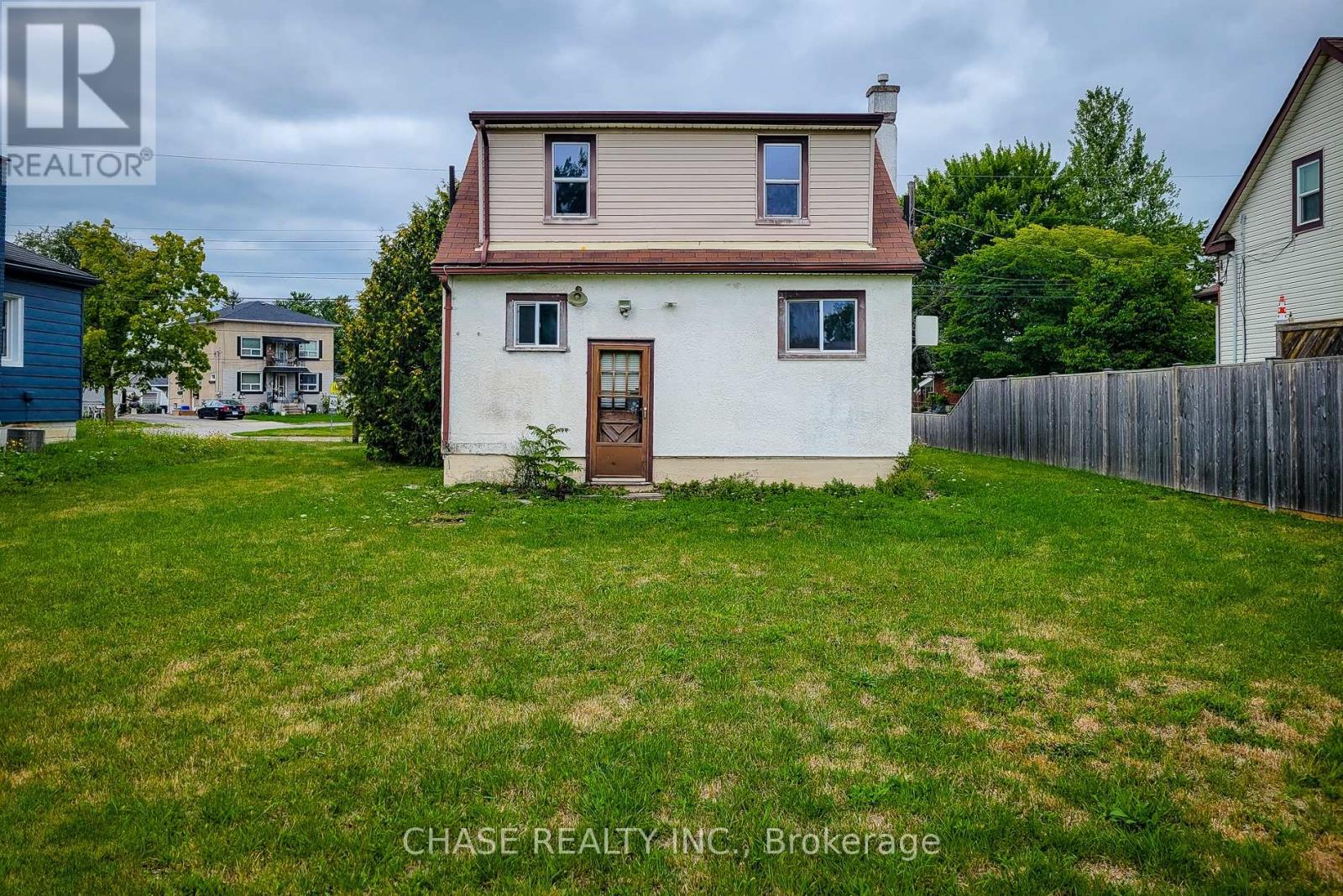 Photo 7 of 107 Saint George Street, Welland ON