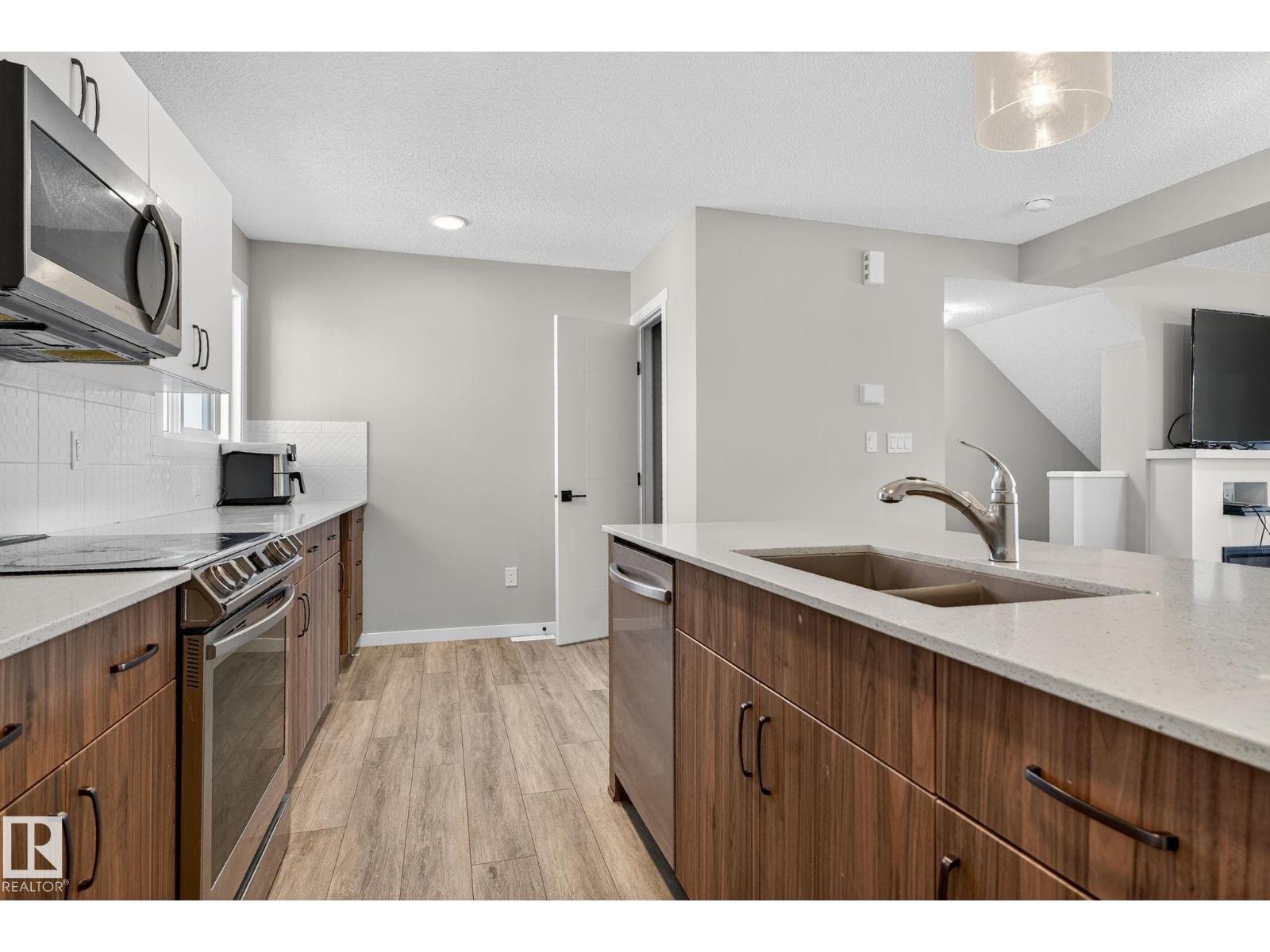 Photo 10 of 1234 Aster Bv Nw, Edmonton AB
