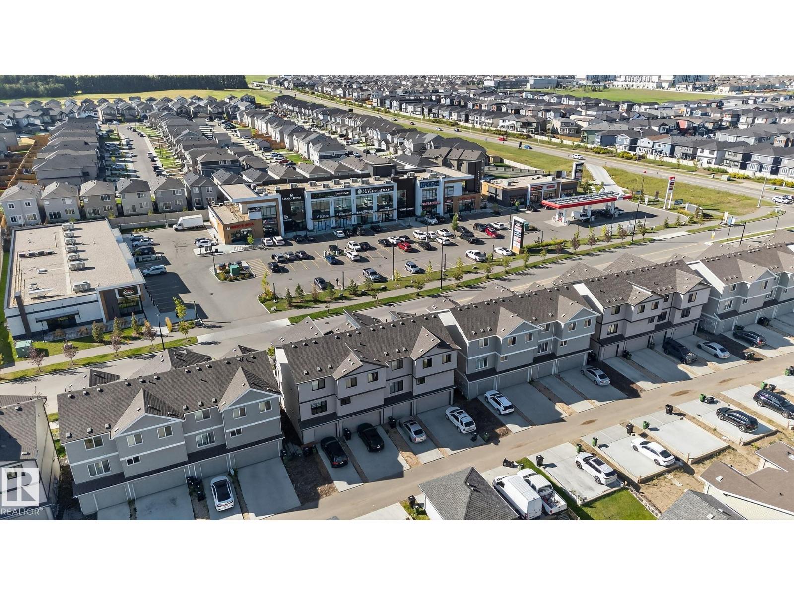 Photo 2 of 1234 Aster Bv Nw, Edmonton AB