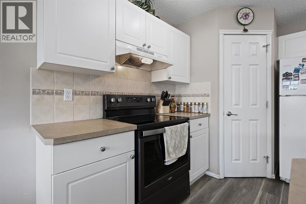 Single Family House for Sale in  Saddleridge Close NE Saddle Ridge Calgary 