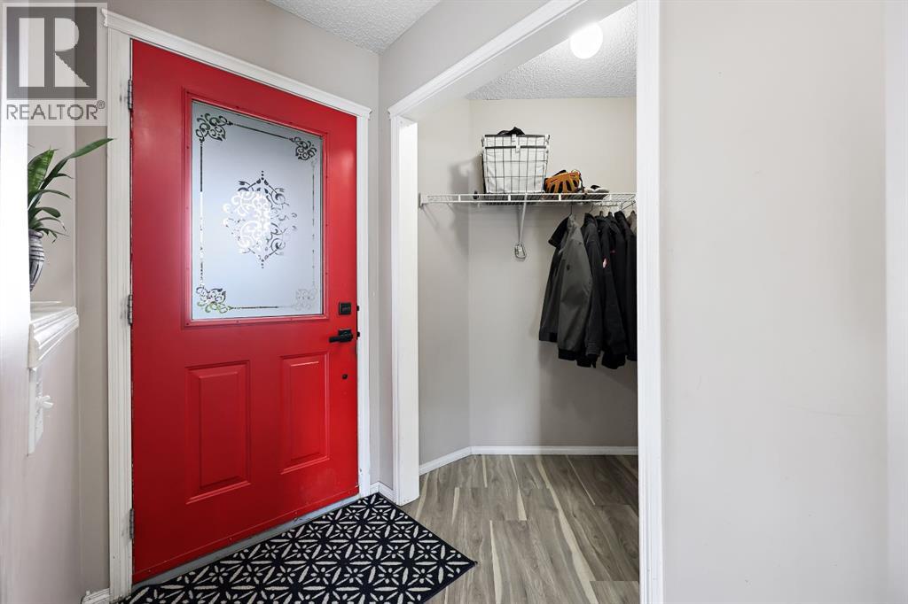 Single Family House for Sale in  Saddleridge Close NE Saddle Ridge Calgary 