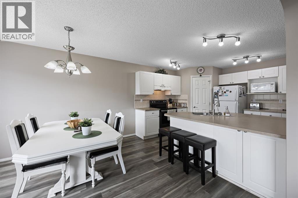 Single Family House for Sale in  Saddleridge Close NE Saddle Ridge Calgary 