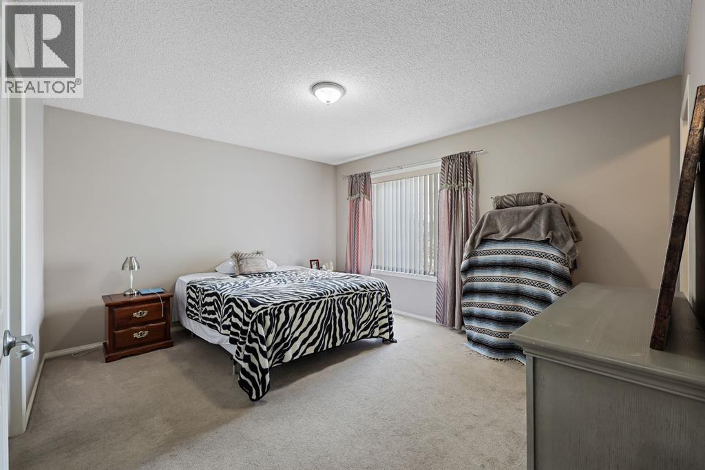 Single Family House for Sale in  Saddleridge Close NE Saddle Ridge Calgary 