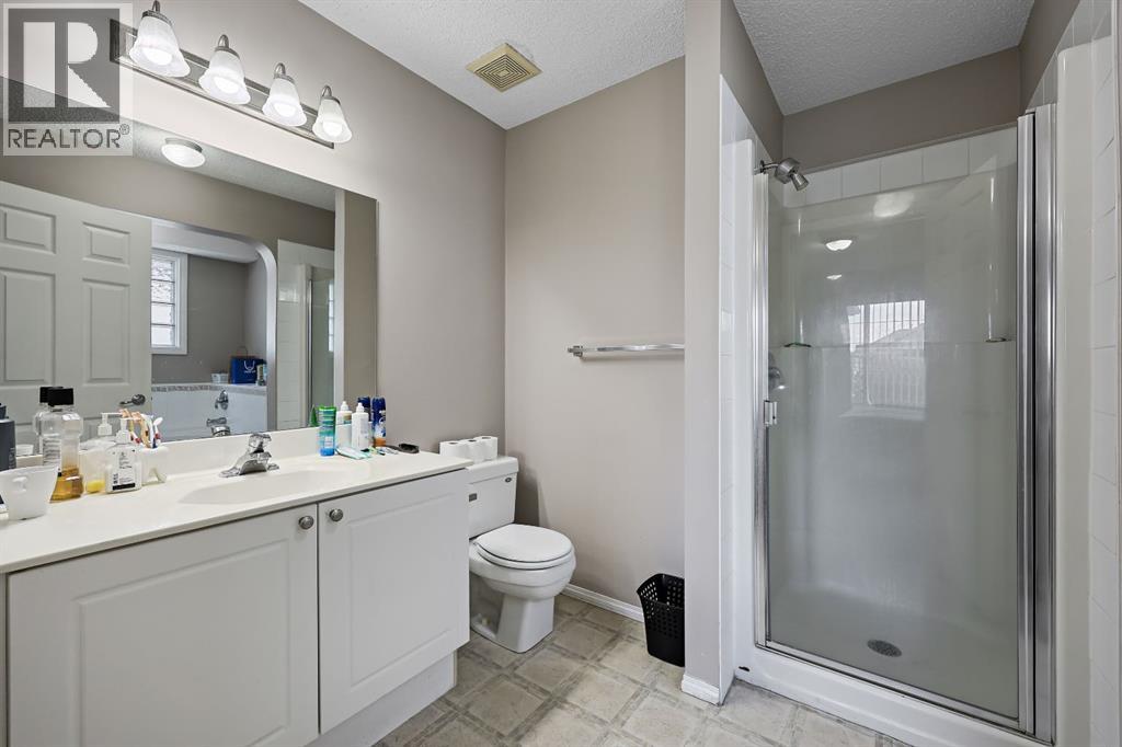 Single Family House for Sale in  Saddleridge Close NE Saddle Ridge Calgary 