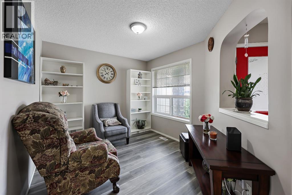Single Family House for Sale in  Saddleridge Close NE Saddle Ridge Calgary 