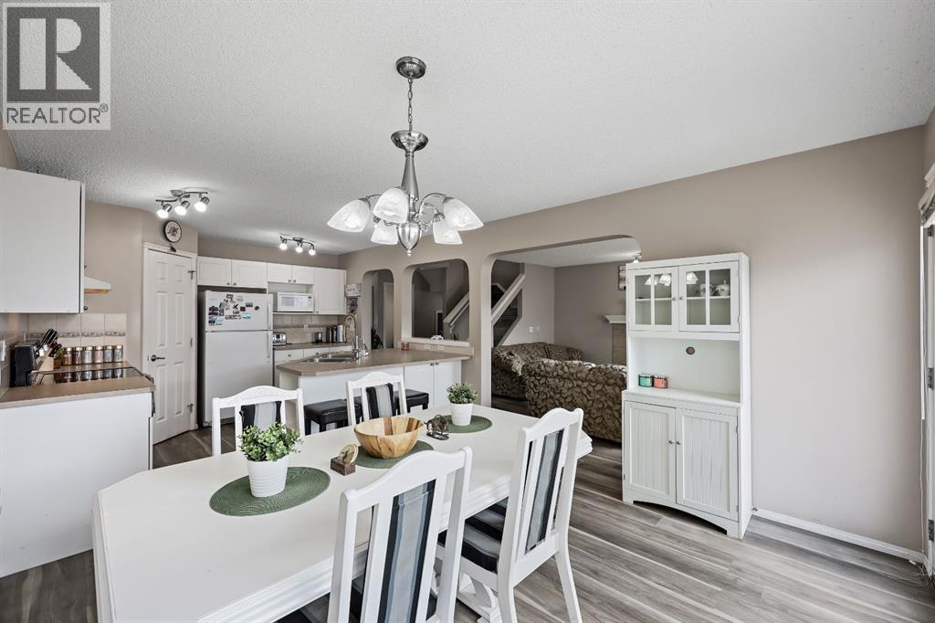 Single Family House for Sale in  Saddleridge Close NE Saddle Ridge Calgary 