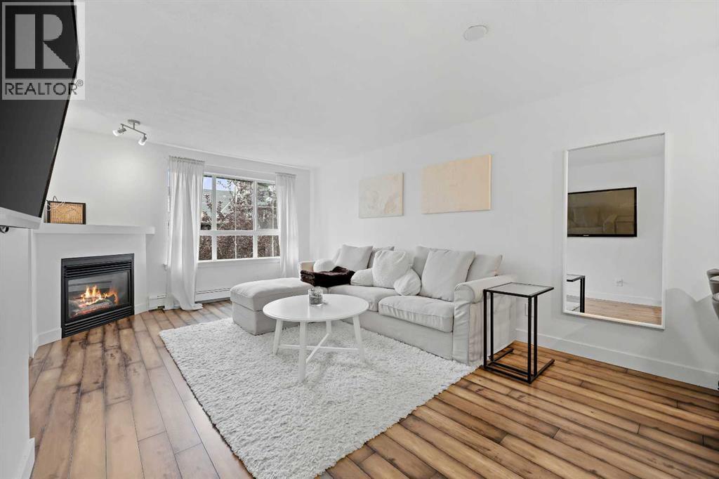 Single Family House for Sale in   Richard Court SW Lincoln Park Calgary 