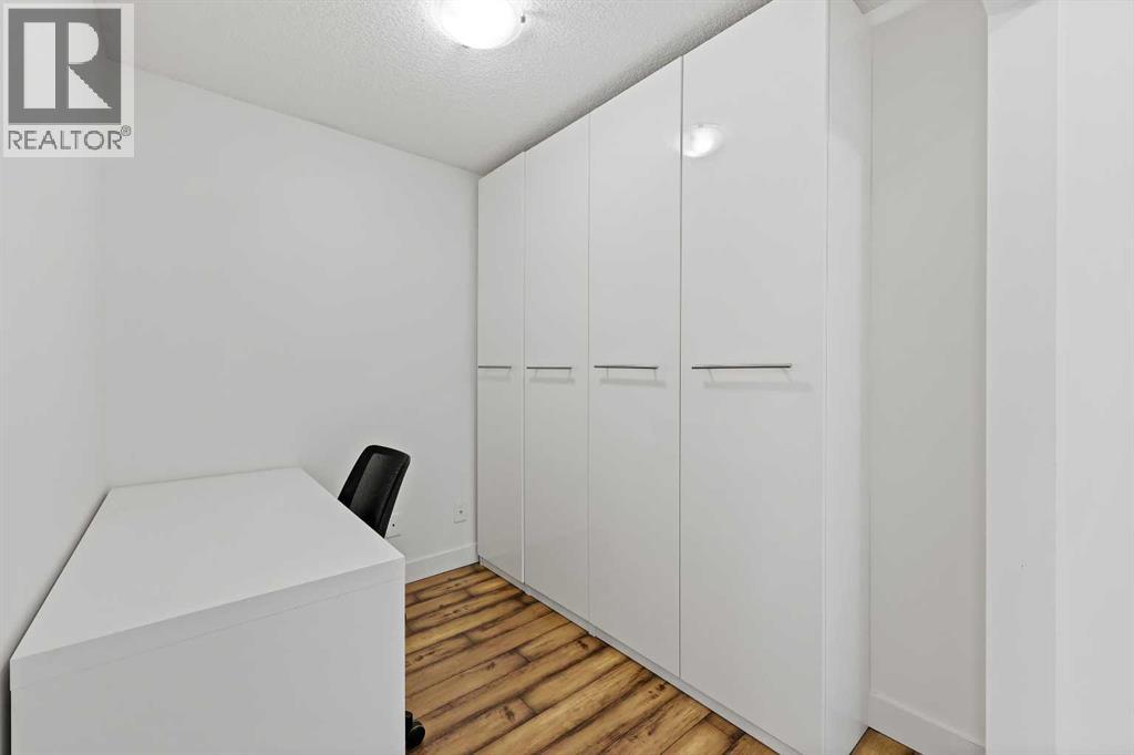 Single Family House for Sale in   Richard Court SW Lincoln Park Calgary 