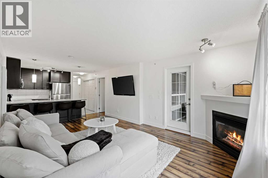 Single Family House for Sale in   Richard Court SW Lincoln Park Calgary 
