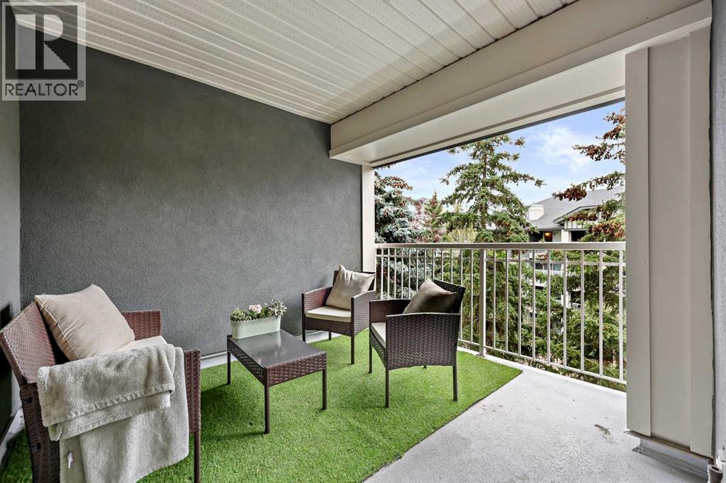 Single Family House for Sale in   Richard Court SW Lincoln Park Calgary 