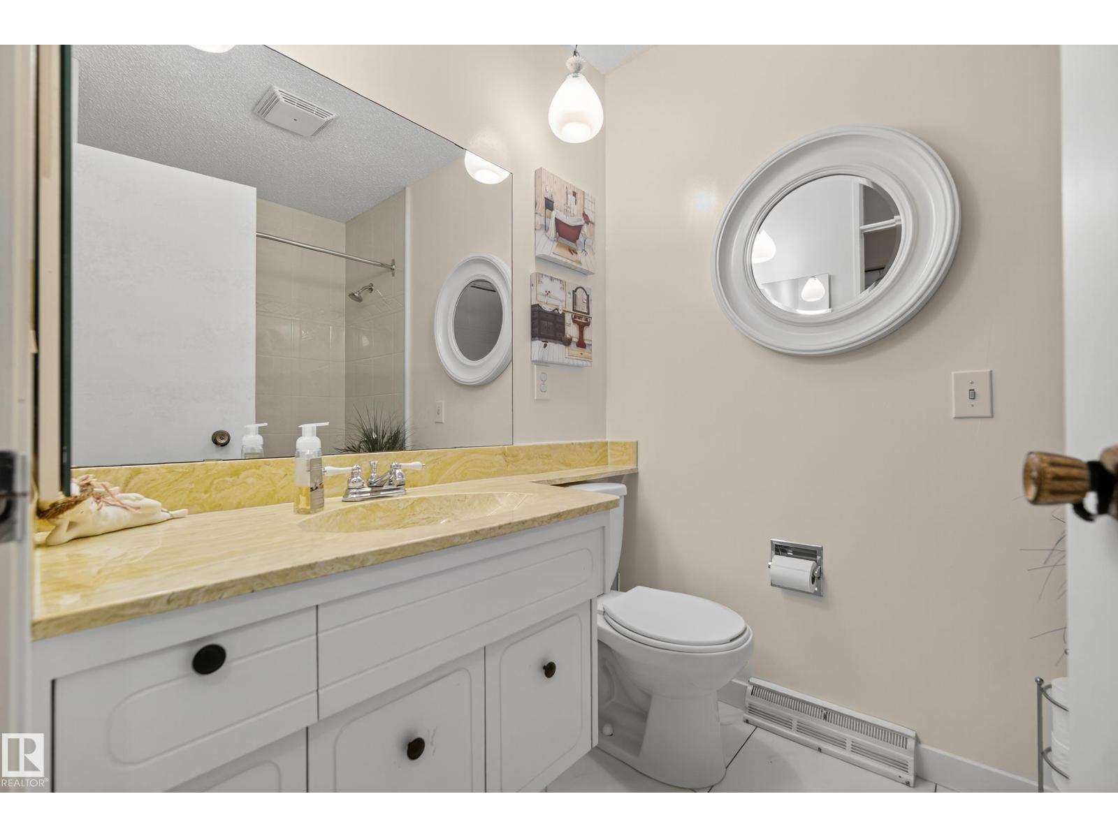 Photo 13 of 8 Gravenhurst Cr, Sherwood Park AB