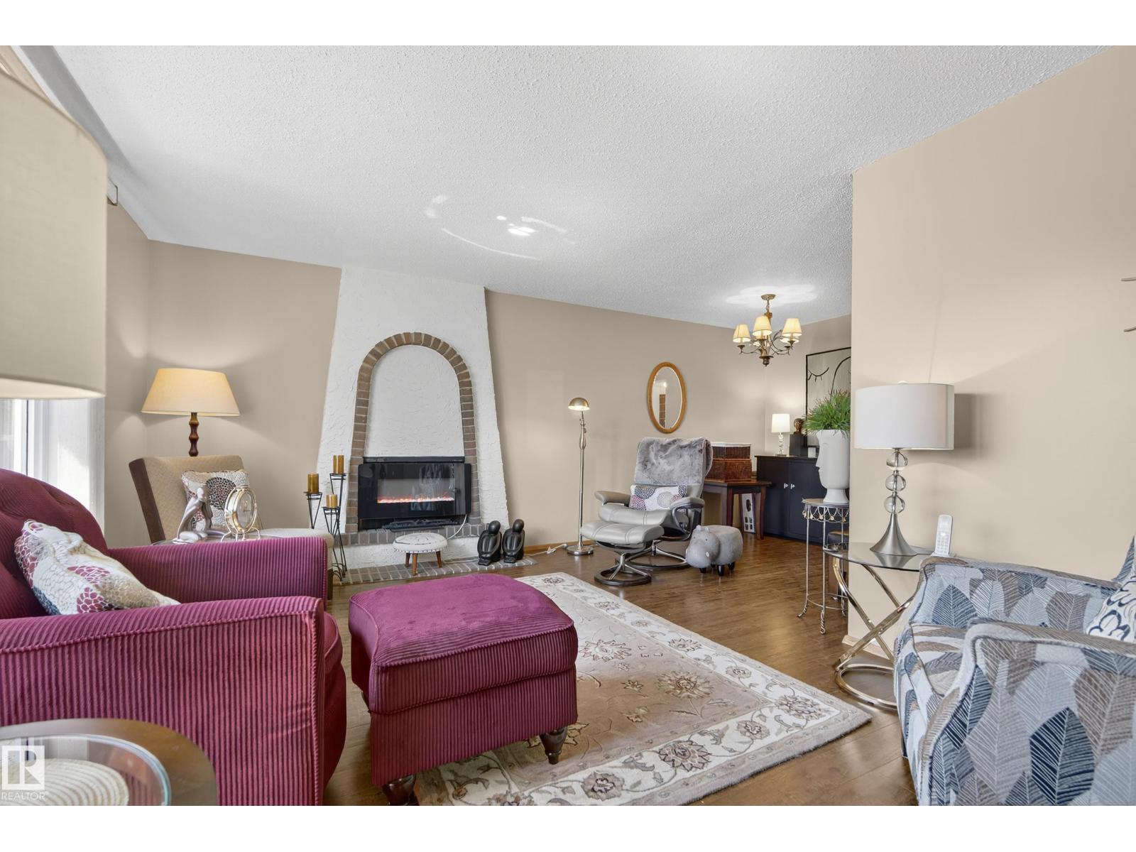 Photo 6 of 8 Gravenhurst Cr, Sherwood Park AB