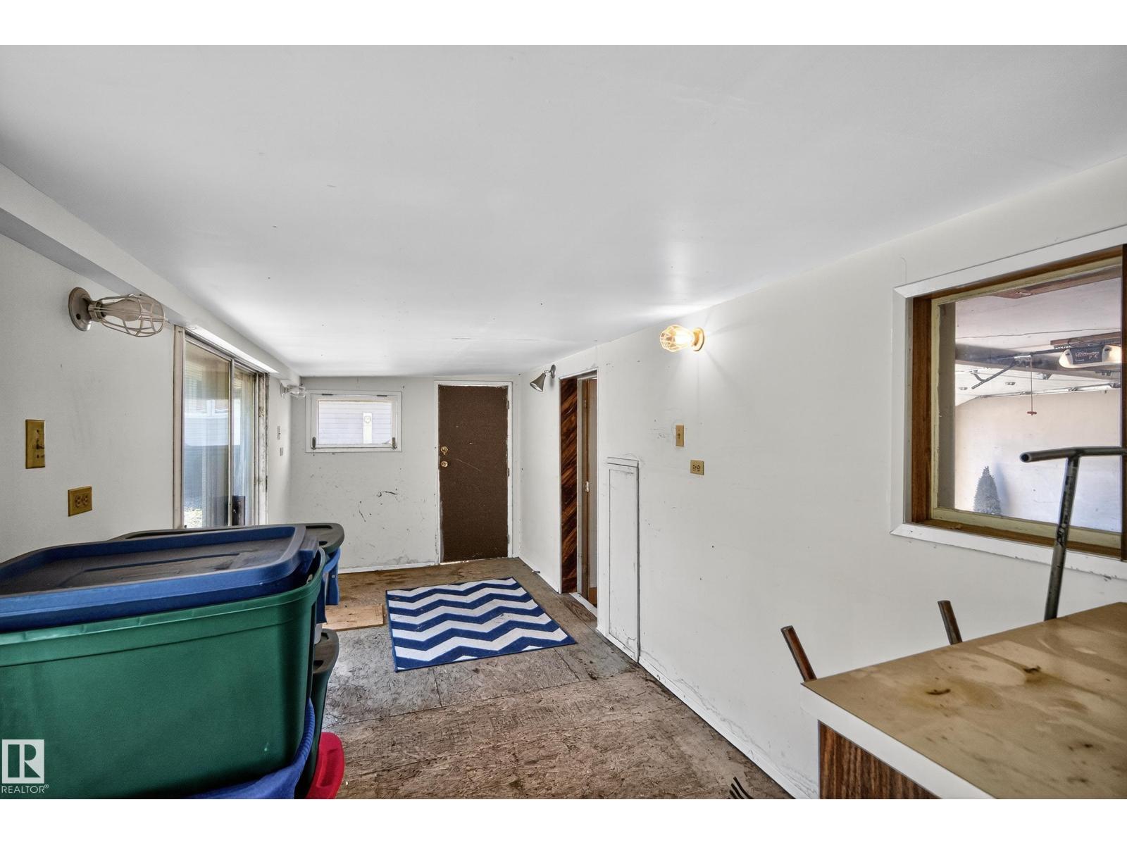 Photo 18 of 8 Gravenhurst Cr, Sherwood Park AB