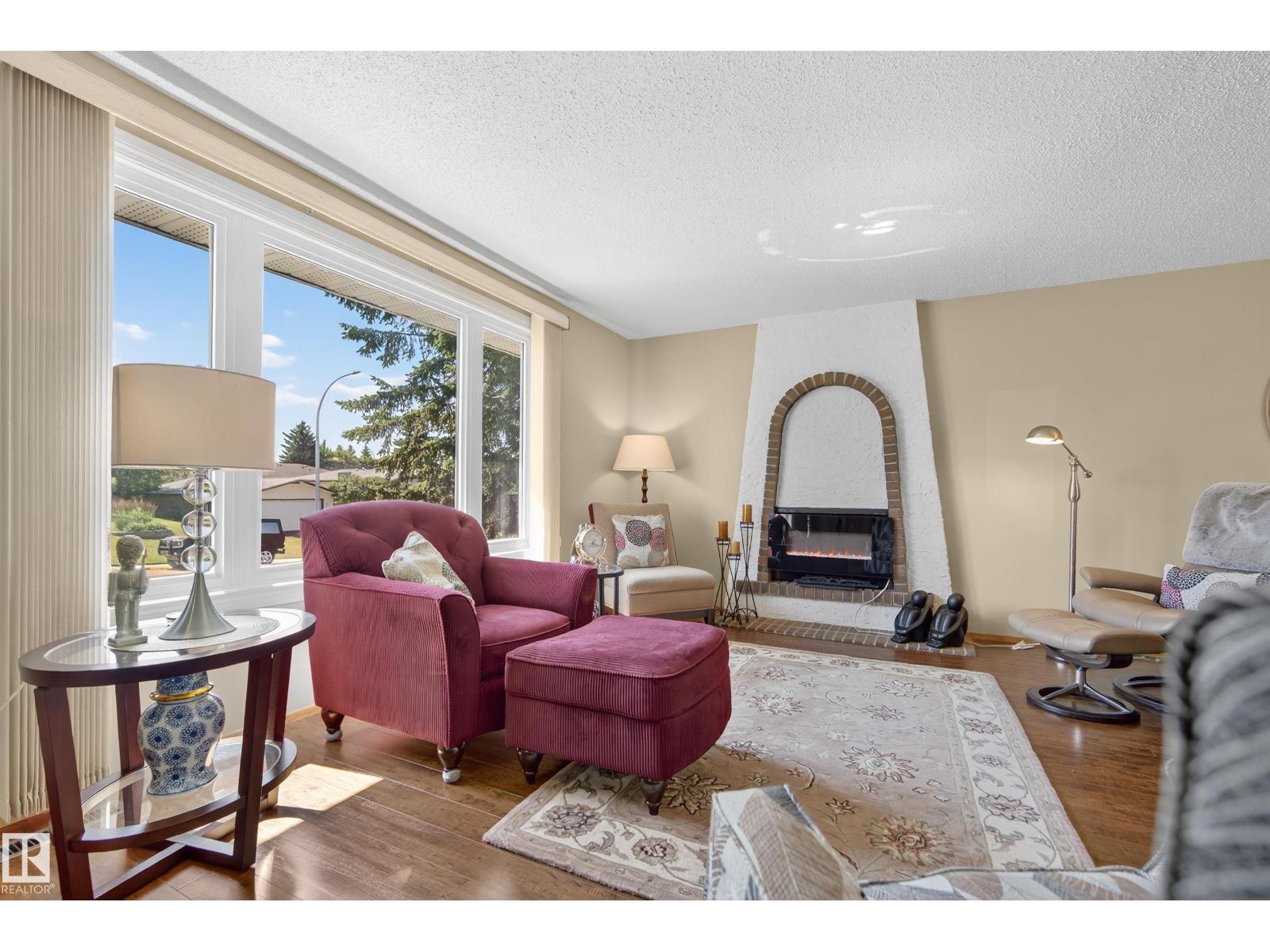 Photo 33 of 8 Gravenhurst Cr, Sherwood Park AB