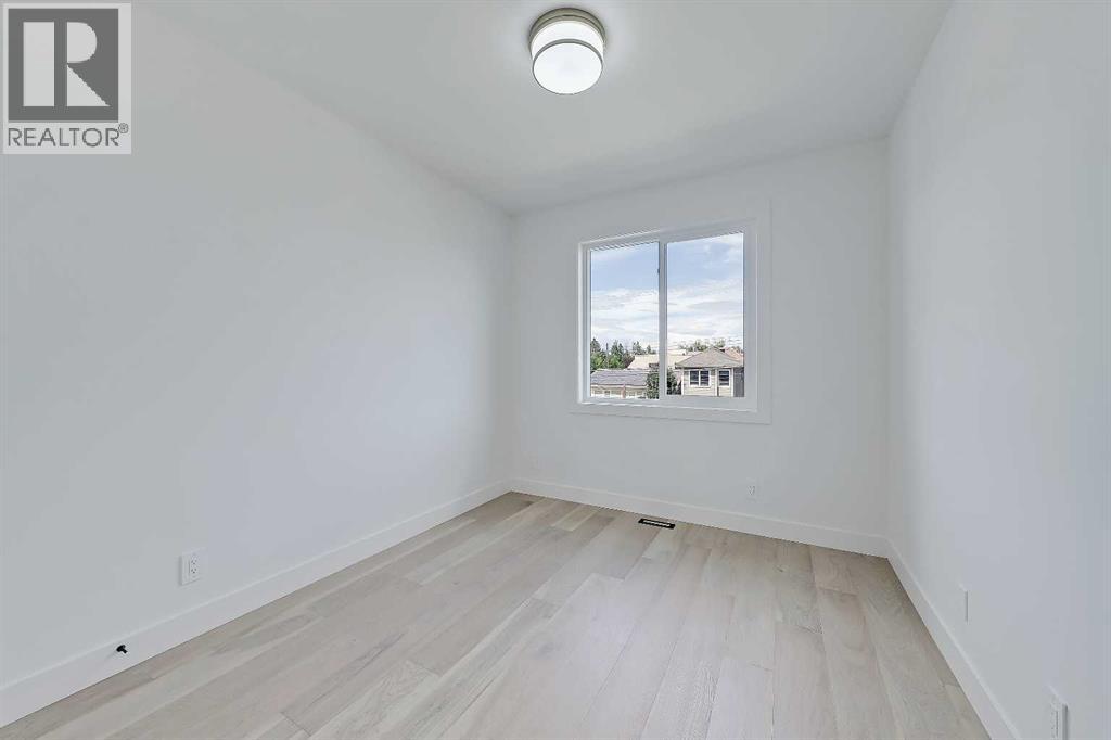 Single Family House for Sale in   Avenue NW Mount Pleasant Calgary 