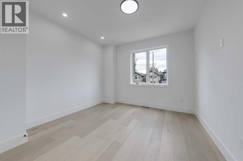 Photo 17 of 5006 22 Street Sw, Calgary AB