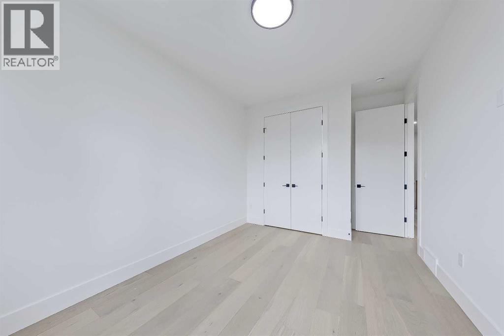 Photo 21 of 5006 22 Street Sw, Calgary AB