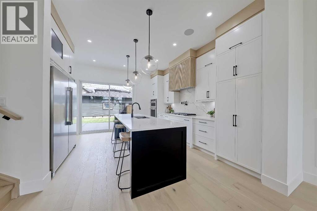 Photo 9 of 5006 22 Street Sw, Calgary AB
