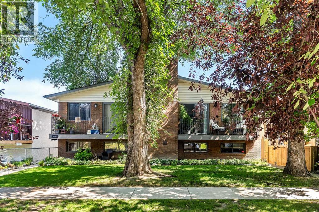 2630 25A Street SW, Calgary, Alberta