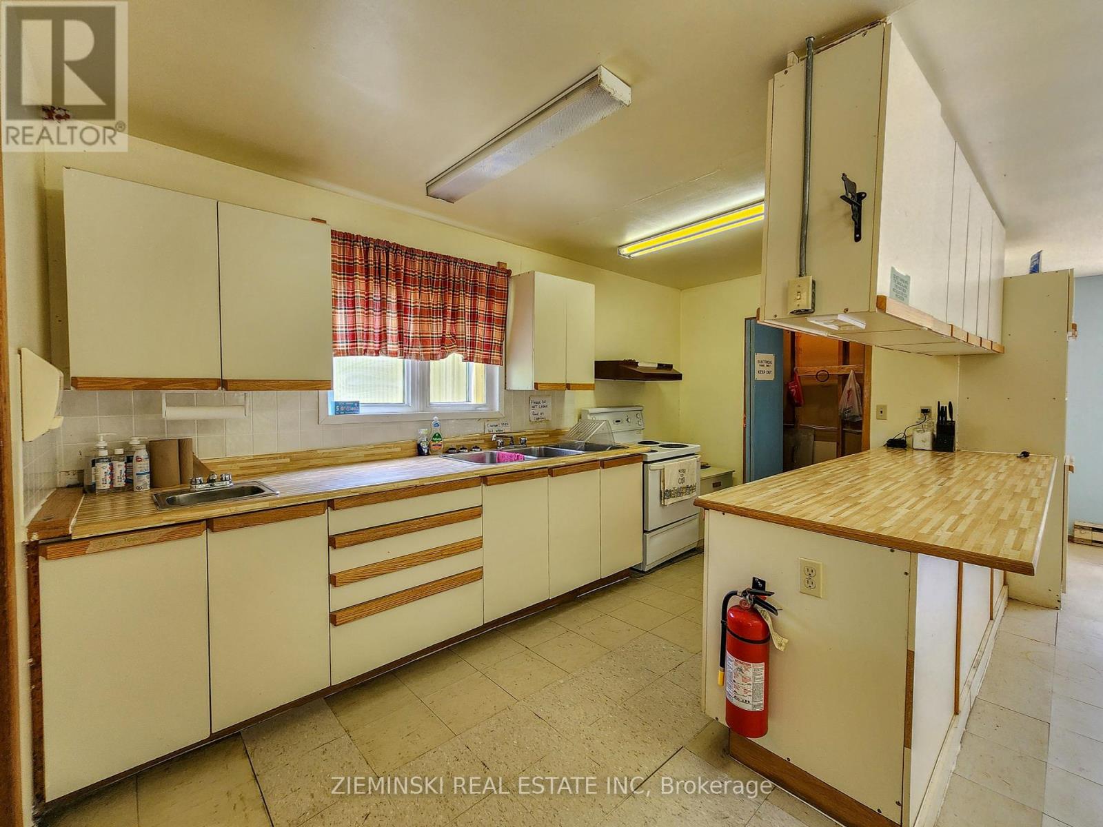 Photo 40 of Lot 2 Plan 6 M 499 North Munro Lake Road, Black Rivermatheson ON