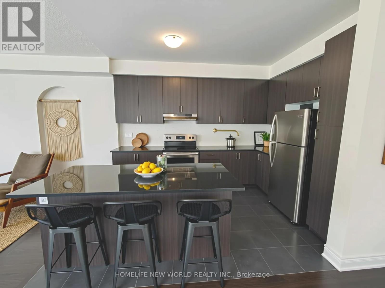 Photo 10 of 14 Temple Manor Road, Brampton ON