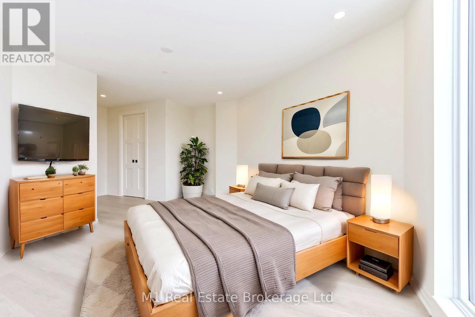 Photo 4 of 402 6523 Wellington 7 Road, Centre Wellington ON