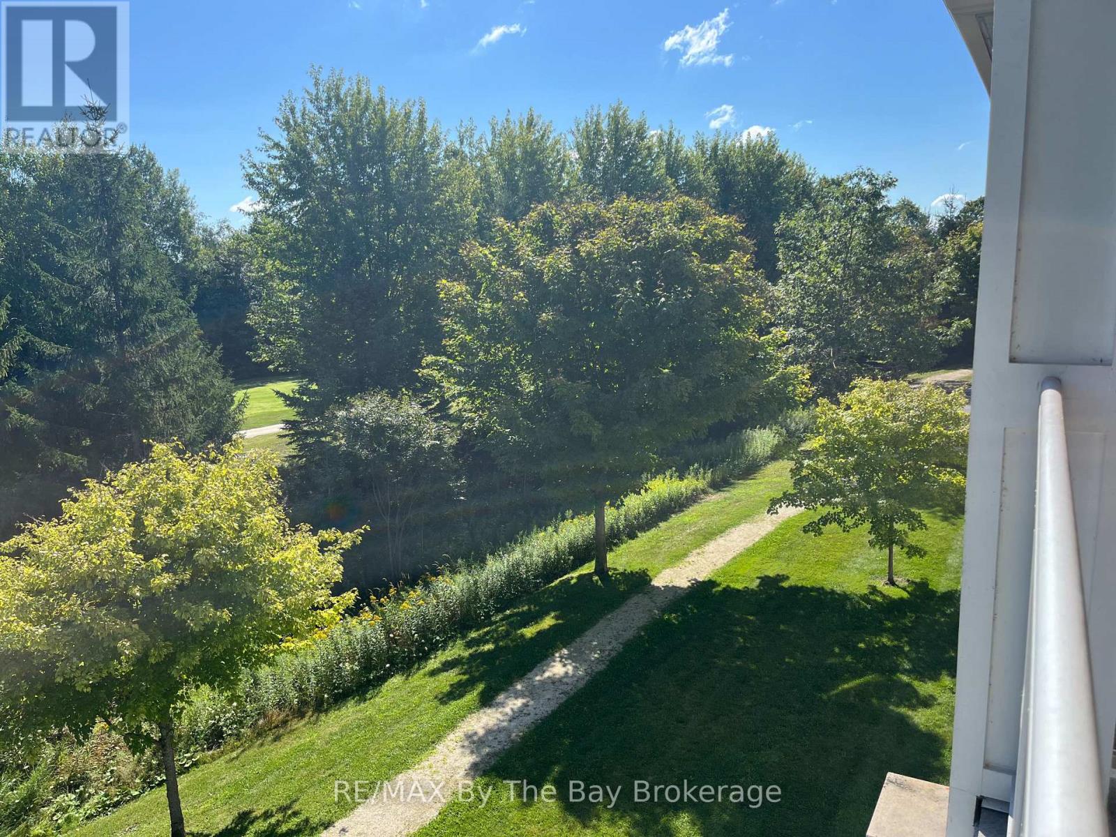 Photo 12 of 312 50 Mulligan Lane, Wasaga Beach ON