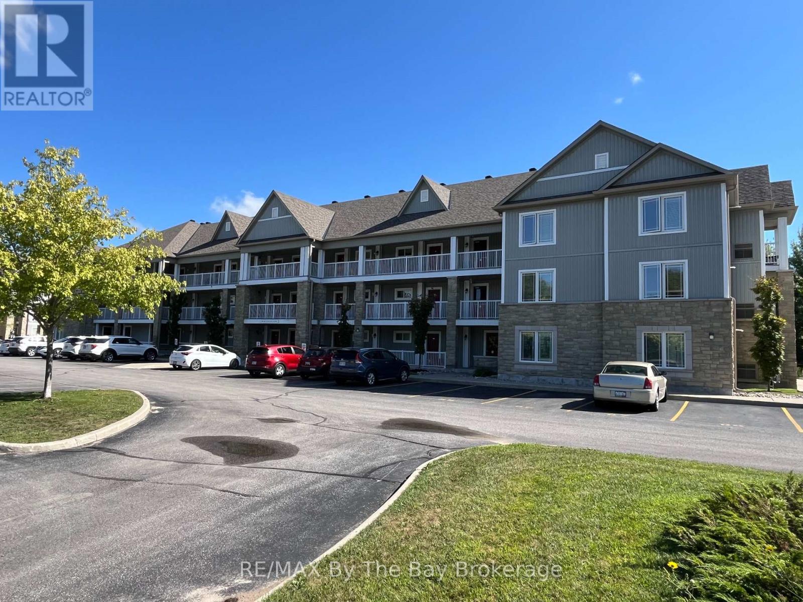 Photo 16 of 312 50 Mulligan Lane, Wasaga Beach ON