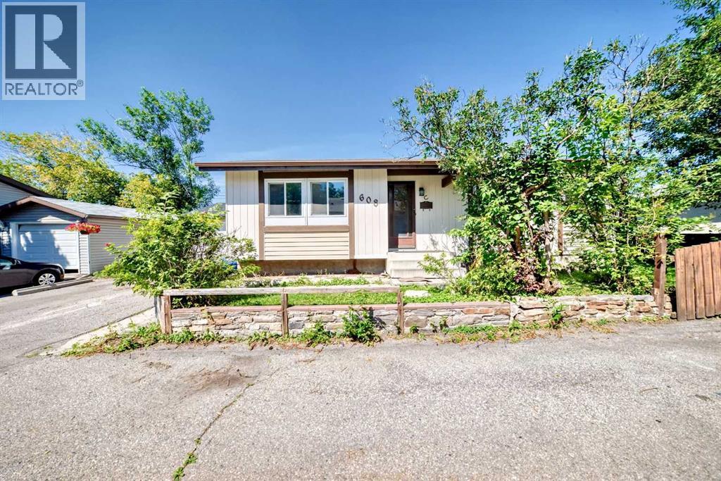 608 Olympia Drive SE, Calgary, Alberta
