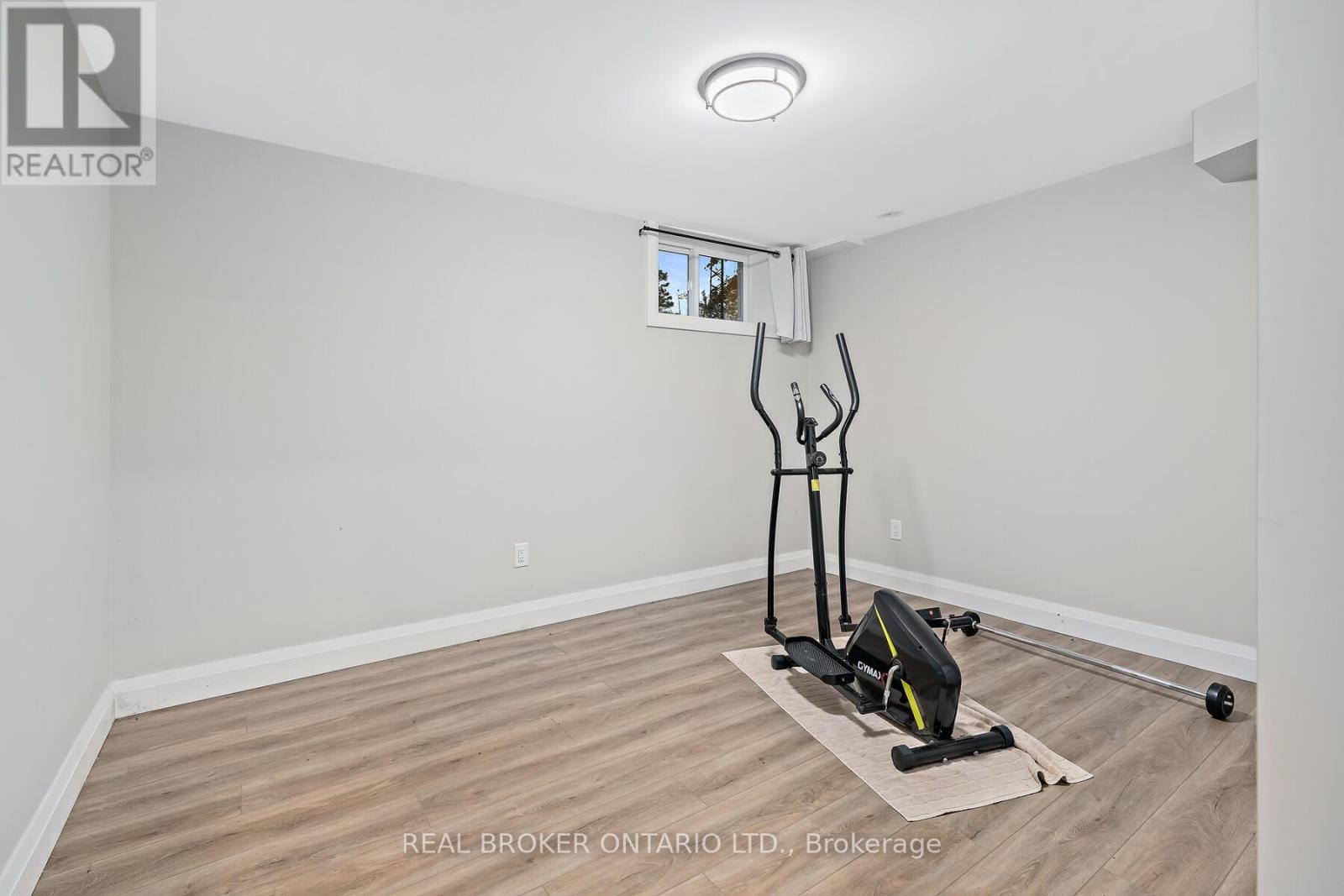 Photo 16 of 7142 7 Highway, Halton Hills ON