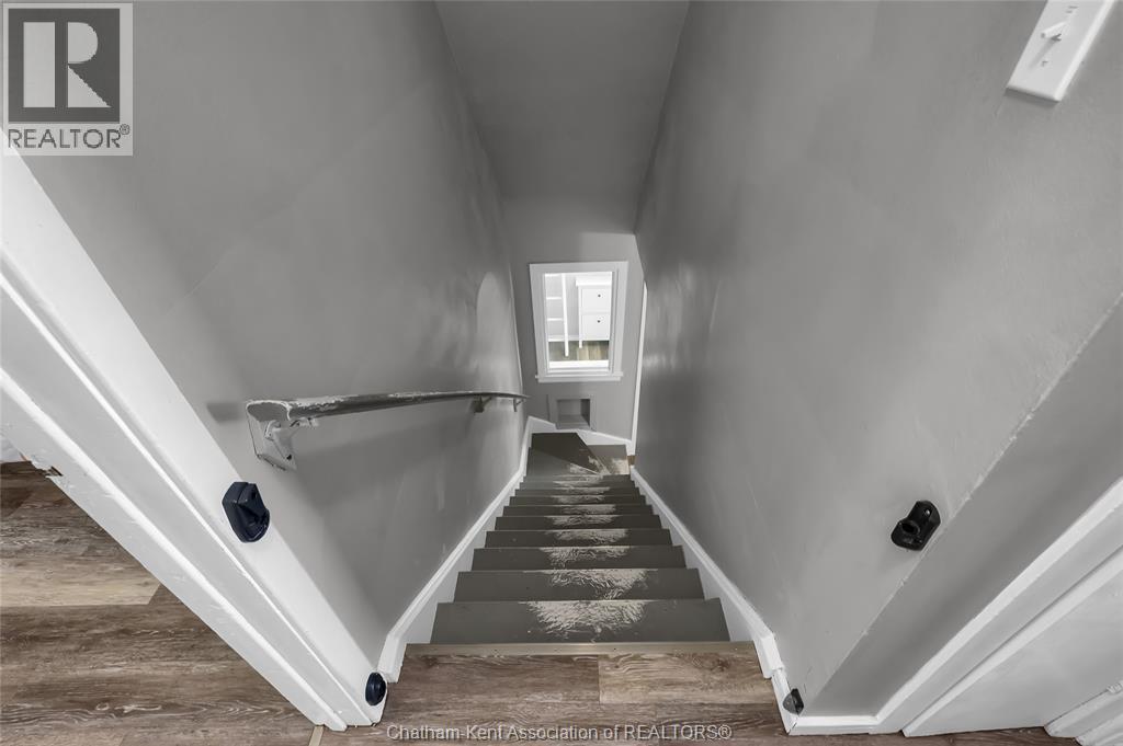 Photo 43 of 98 Mcguigan Avenue, Chatham ON