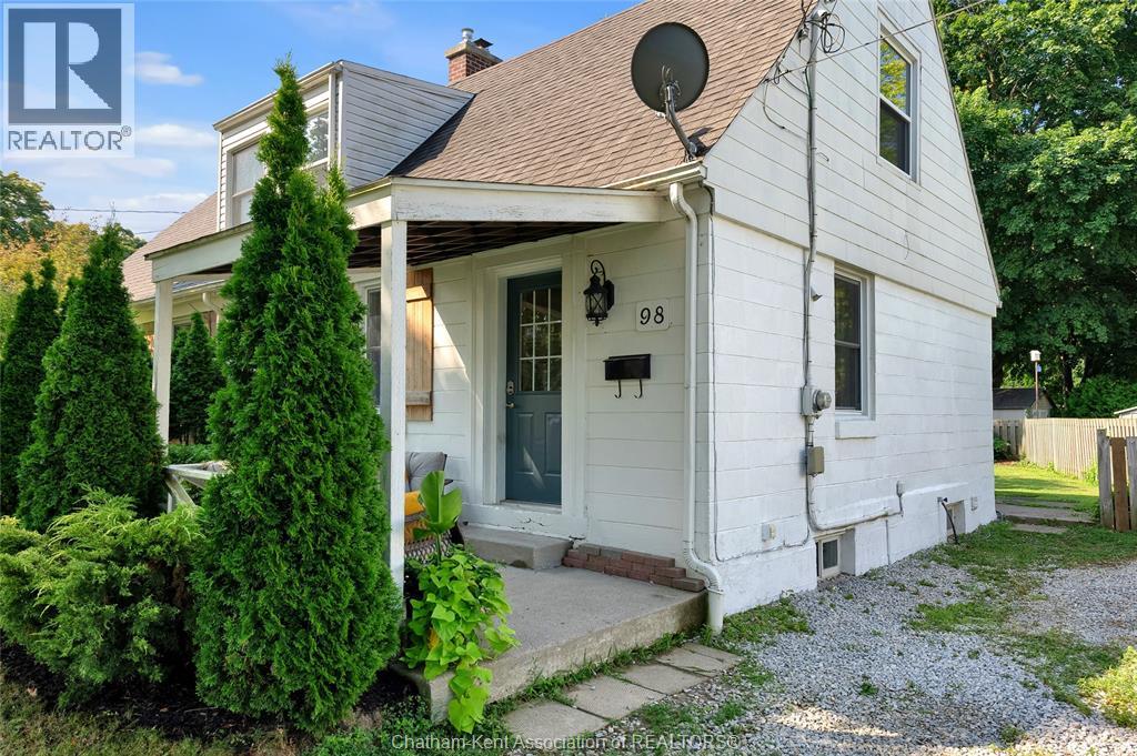 Photo 6 of 98 Mcguigan Avenue, Chatham ON