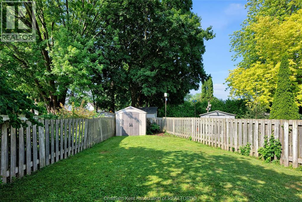 Photo 10 of 98 Mcguigan Avenue, Chatham ON