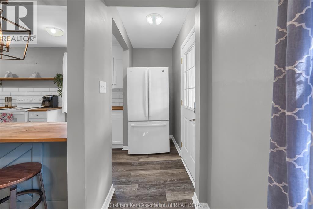 Photo 23 of 98 Mcguigan Avenue, Chatham ON